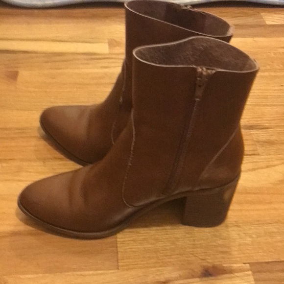 Universal Thread Cleo Heeled Ankle Boot size 9 - Picture 13 of 13